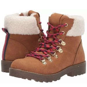 Steve Madden Waterproof Boots. Girls Size 13.